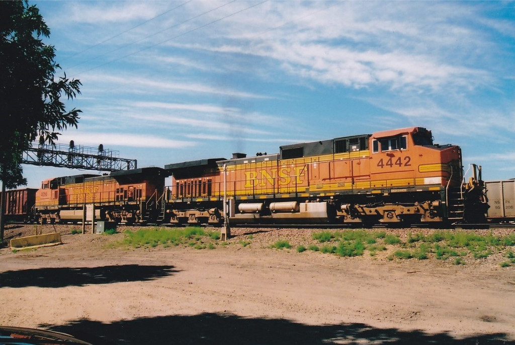 BNSF 4442 West